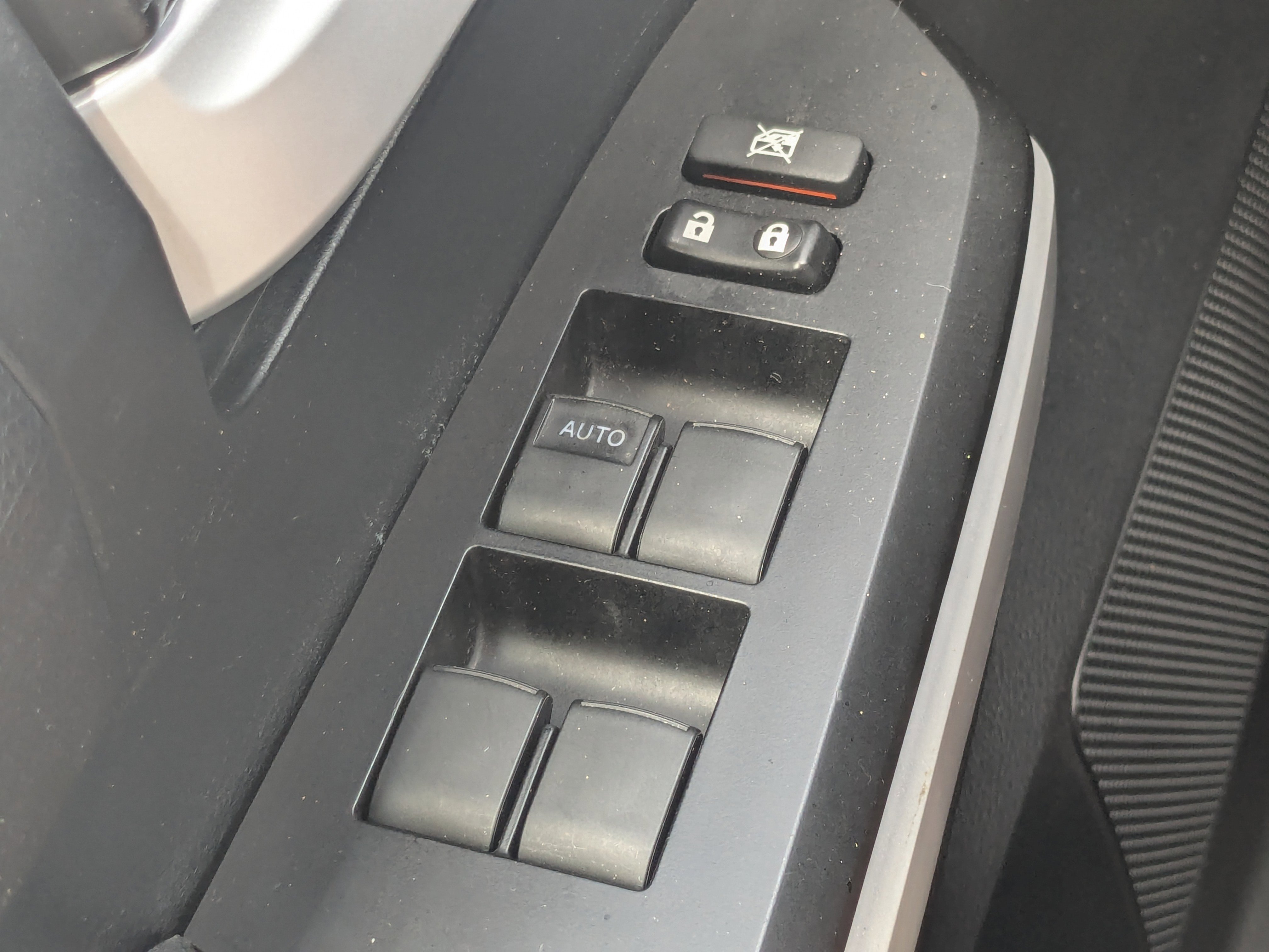 Used 2019 Toyota Tundra SR5 w/ TRD Off Road Package image 33