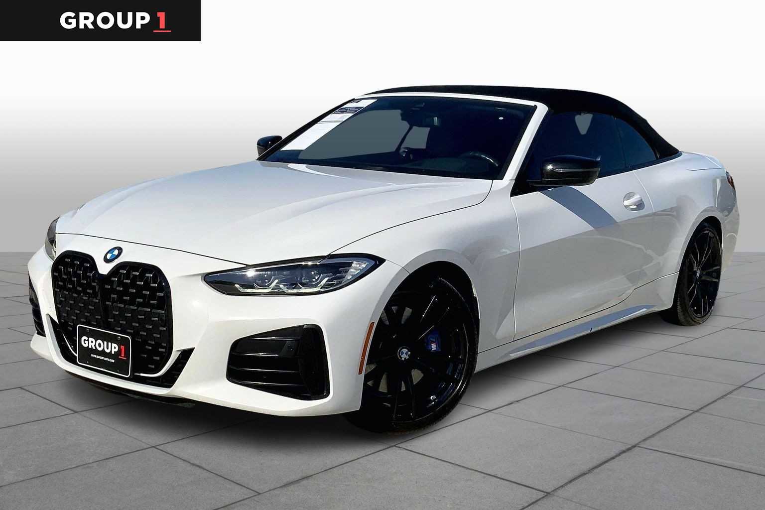 Used 2021 BMW M440i Convertible w/ Premium Package image 1