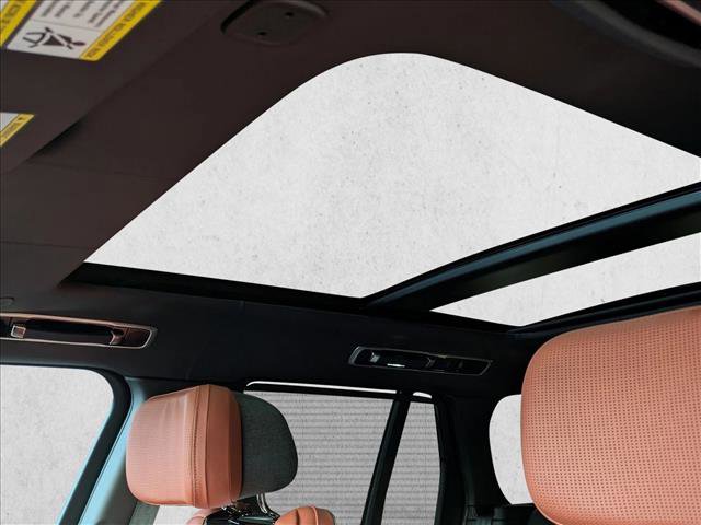 New 2026 Land Rover Range Rover SV image 15