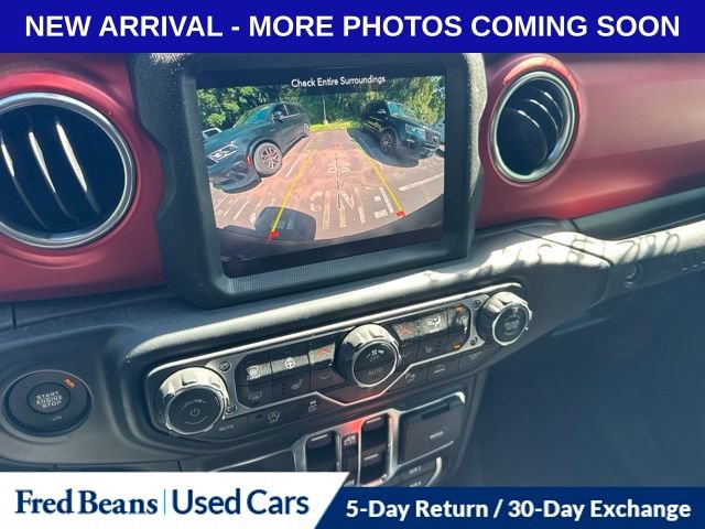 Used 2021 Jeep Wrangler Unlimited Rubicon w/ Xtreme Recon 35" Tire Package AWD/4WD image 12