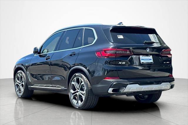 Used 2023 BMW X5 xDrive45e w/ Climate Comfort Package AWD/4WD image 3