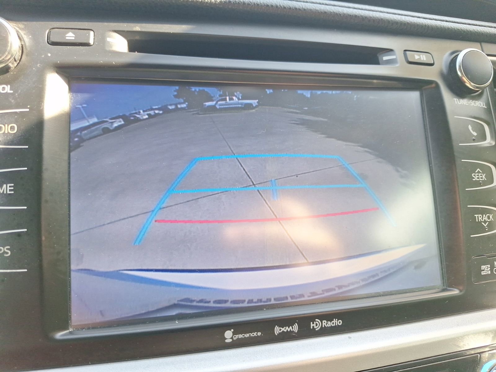 Used 2016 Toyota Highlander XLE FWD image 25