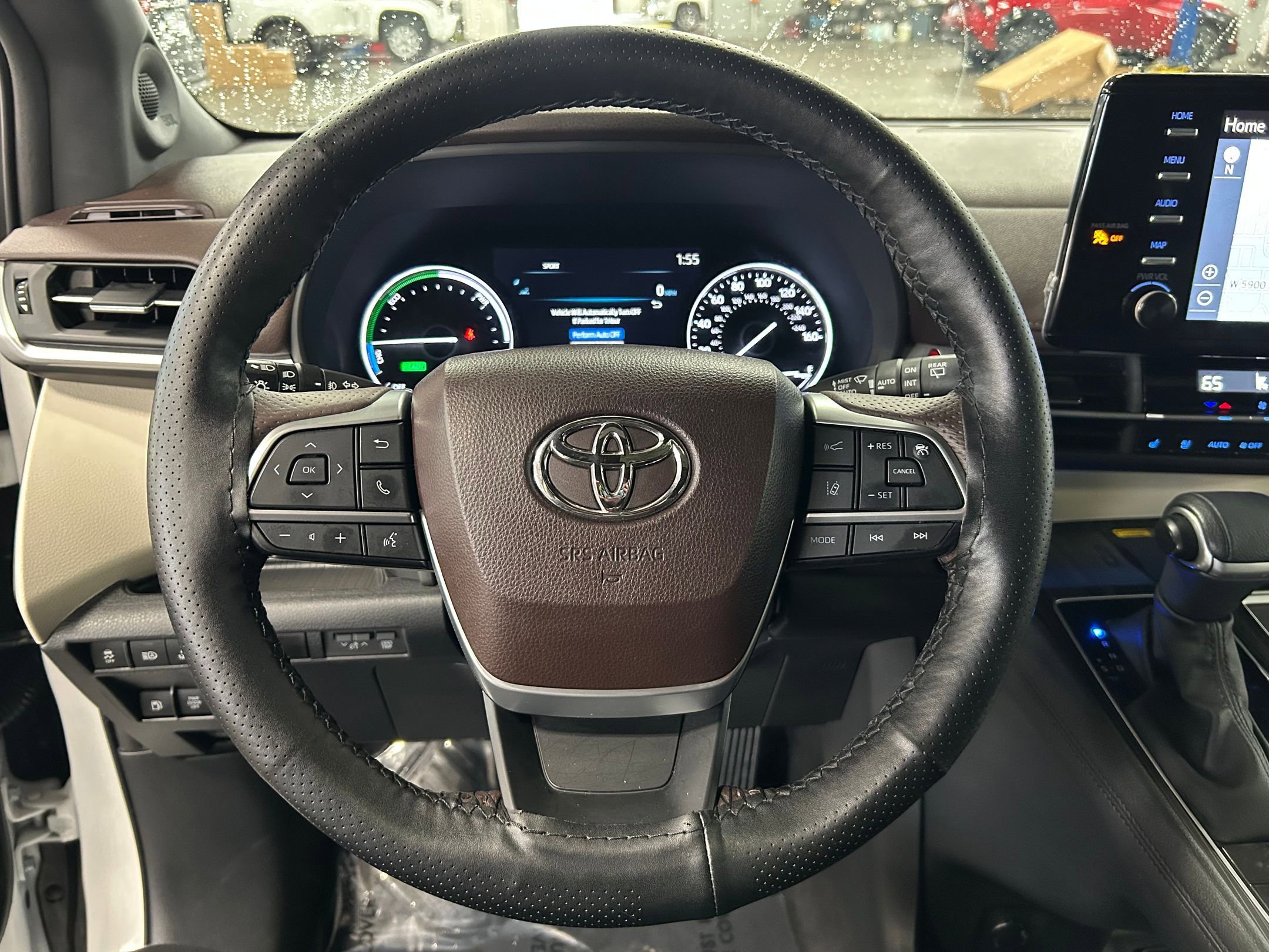 Used 2023 Toyota Sienna Platinum AWD/4WD image 13