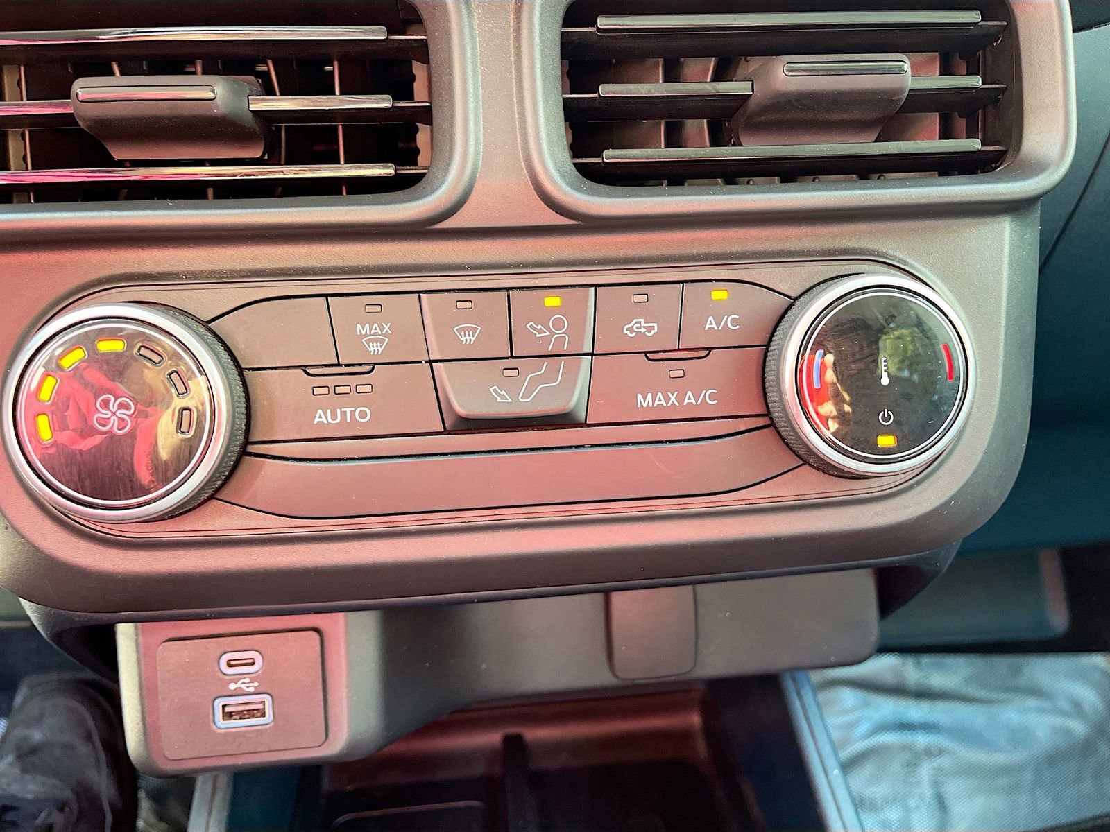 Used 2023 Ford Maverick XL FWD image 15