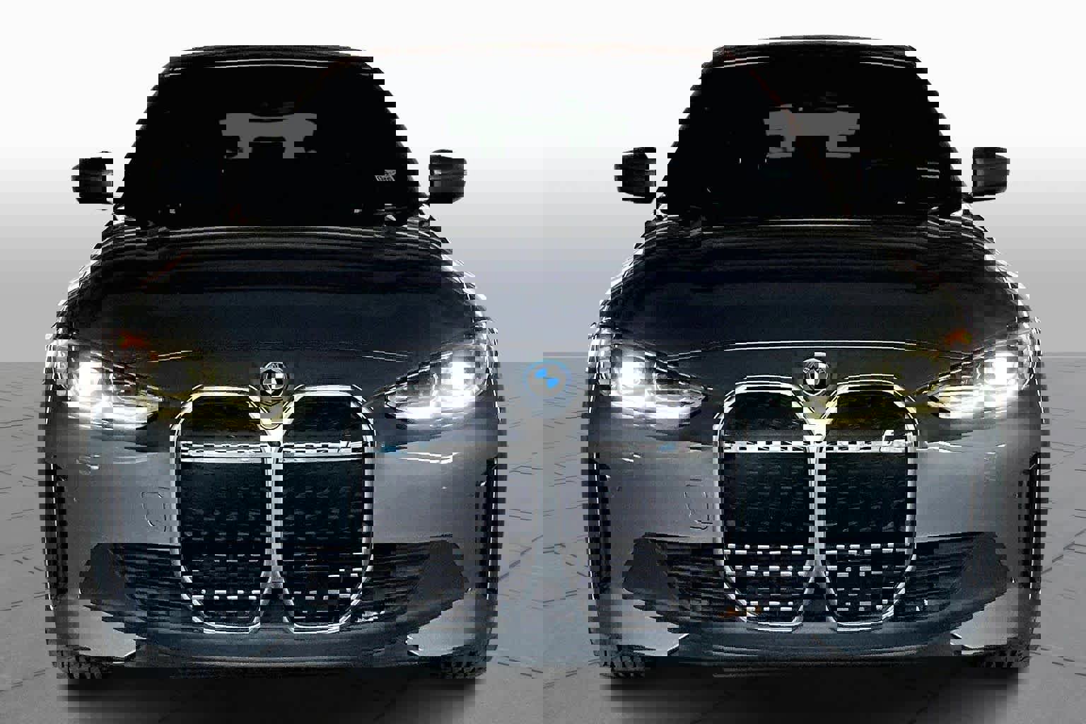 Used 2023 BMW i4 eDrive35 image 3