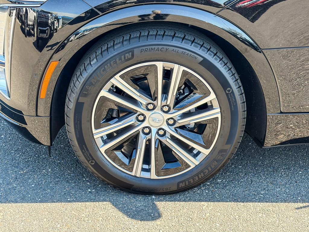 Certified 2025 Cadillac Lyriq Luxury image 14