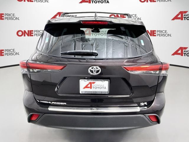 Certified 2021 Toyota Highlander XLE FWD image 7