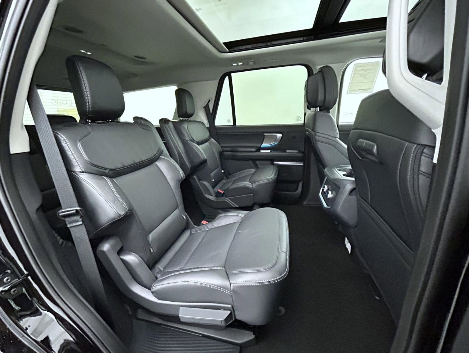 New 2026 Ford Expedition Platinum w/ Driver's Package image 18