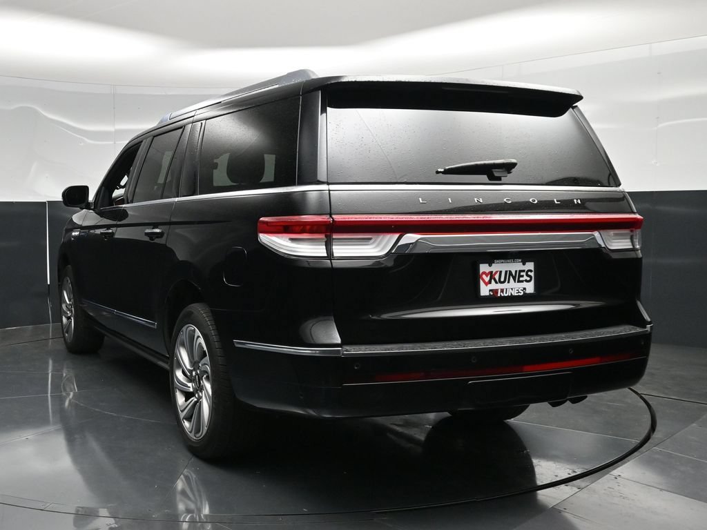 Used 2022 Lincoln Navigator L Reserve AWD/4WD image 11