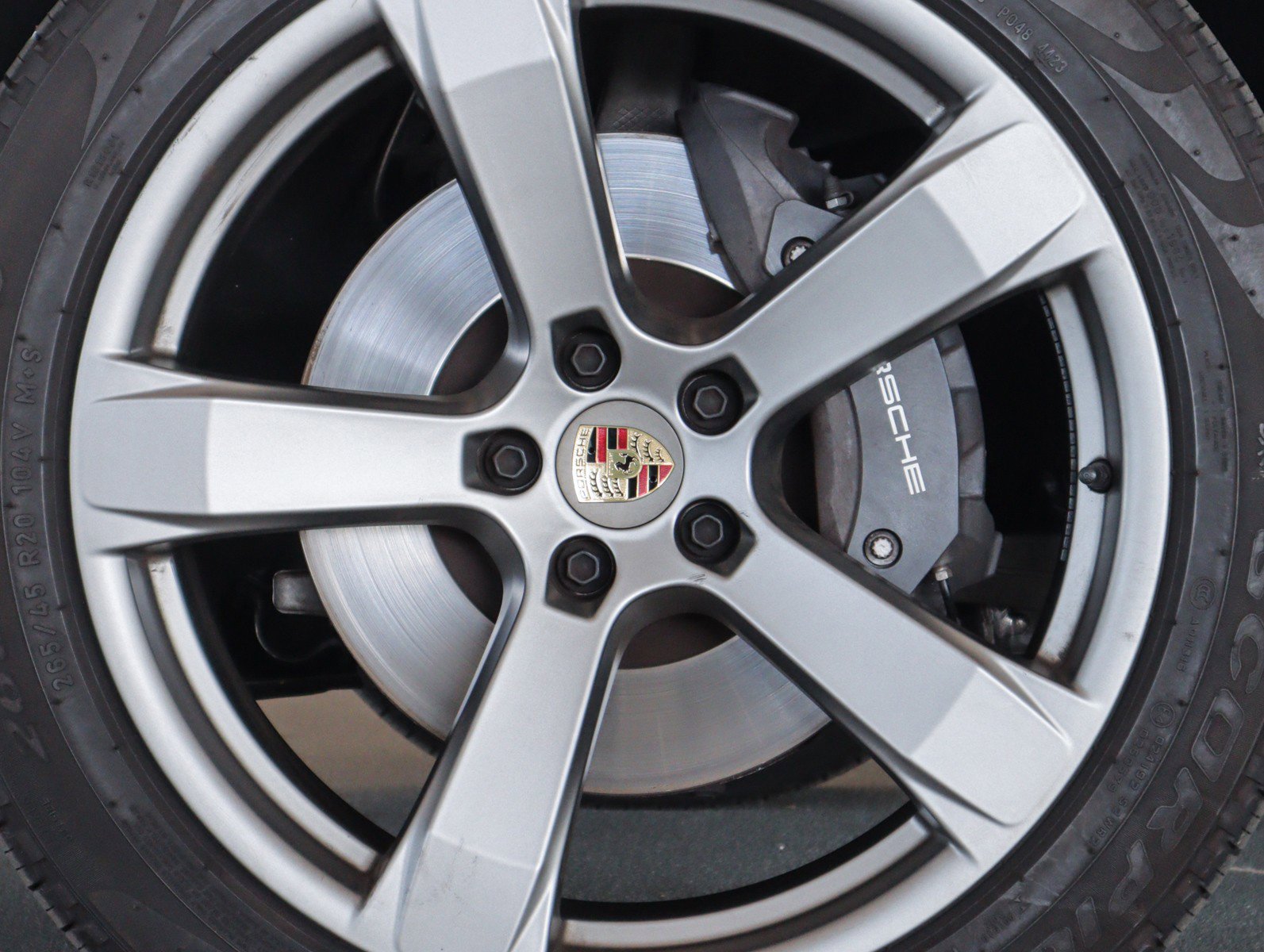 Certified 2024 Porsche Macan AWD/4WD image 28