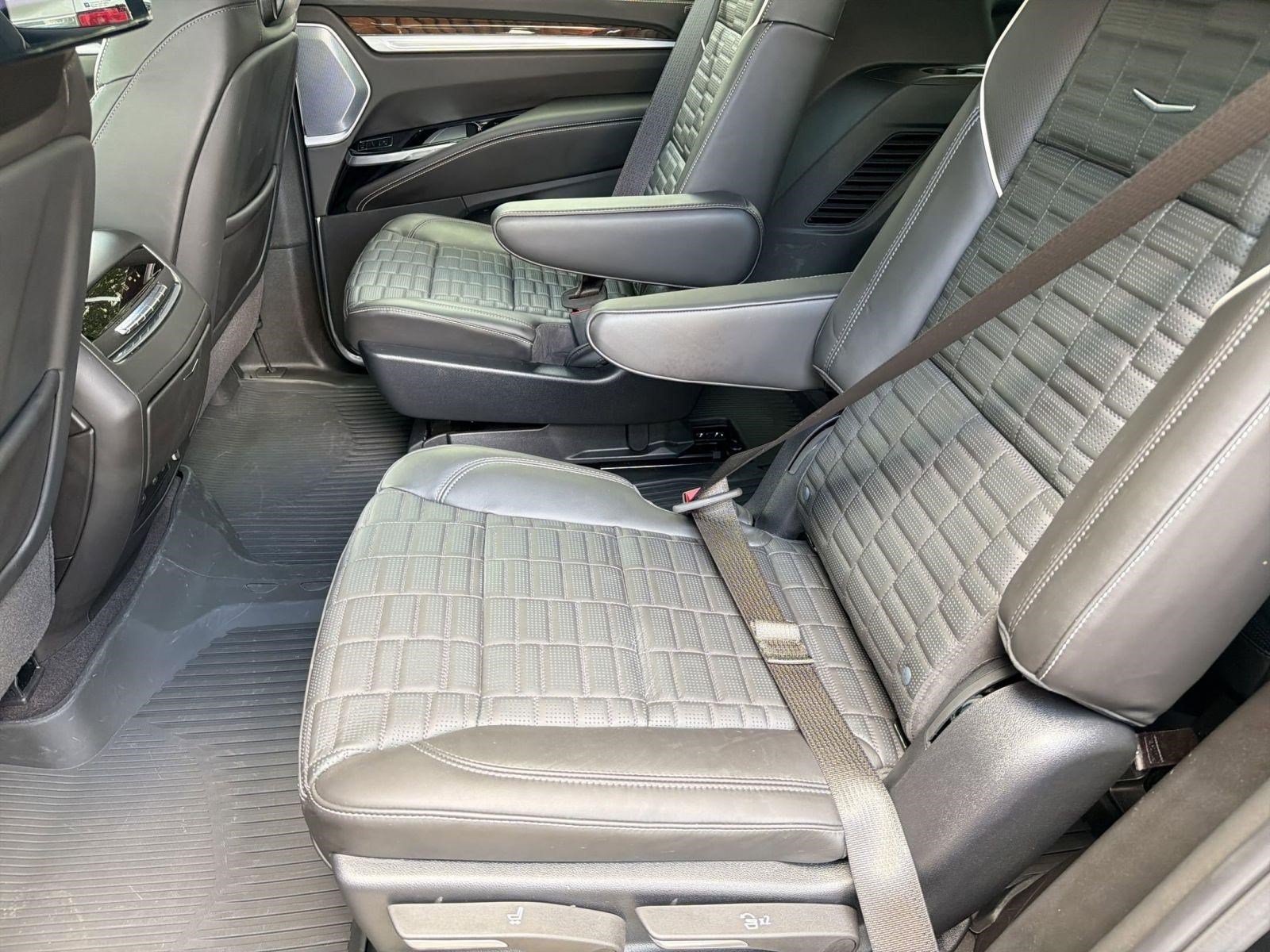 Certified 2025 Cadillac Escalade Sport Platinum w/ LPO, ONYX Package AWD/4WD image 15