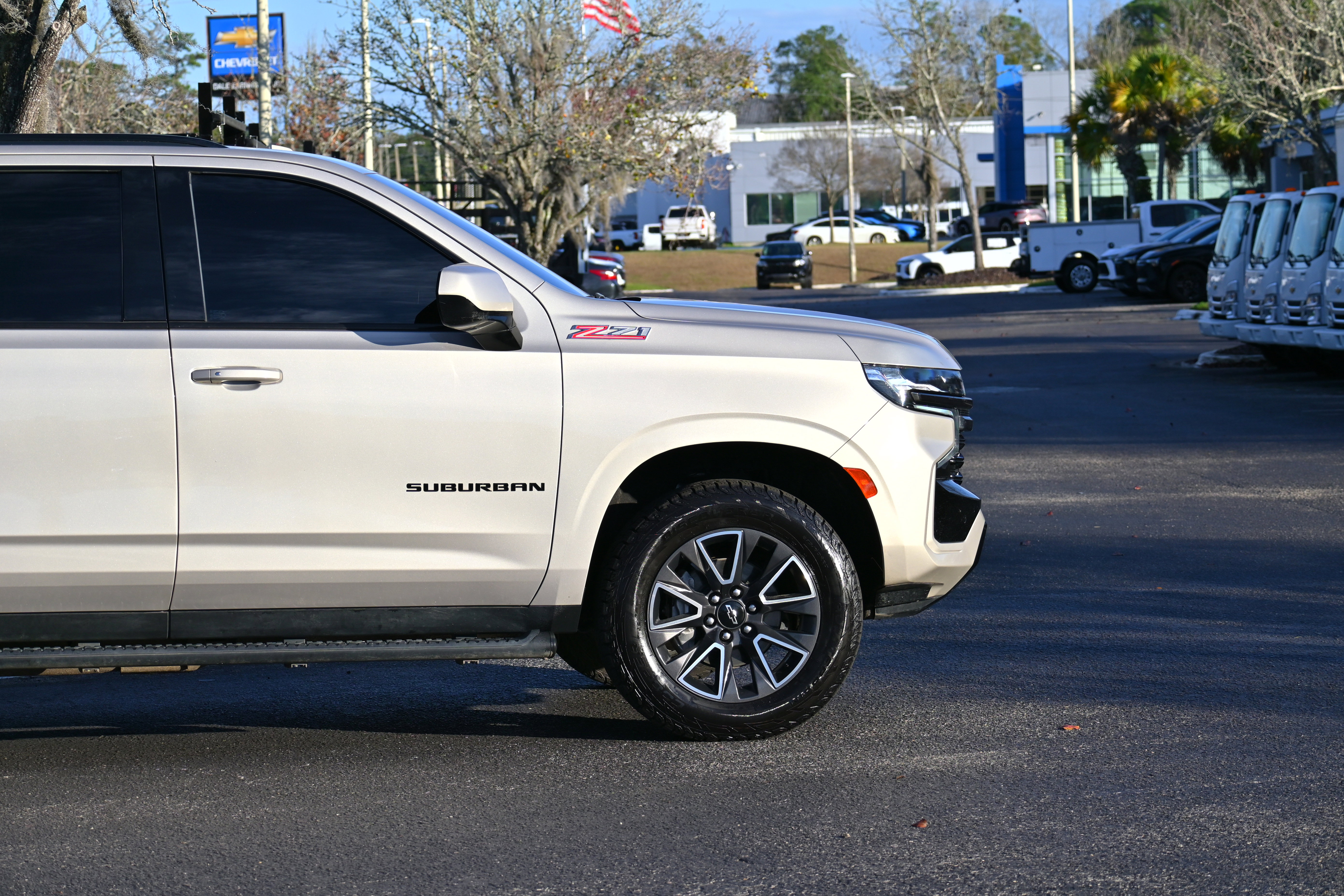 Used 2022 Chevrolet Suburban Z71 image 6