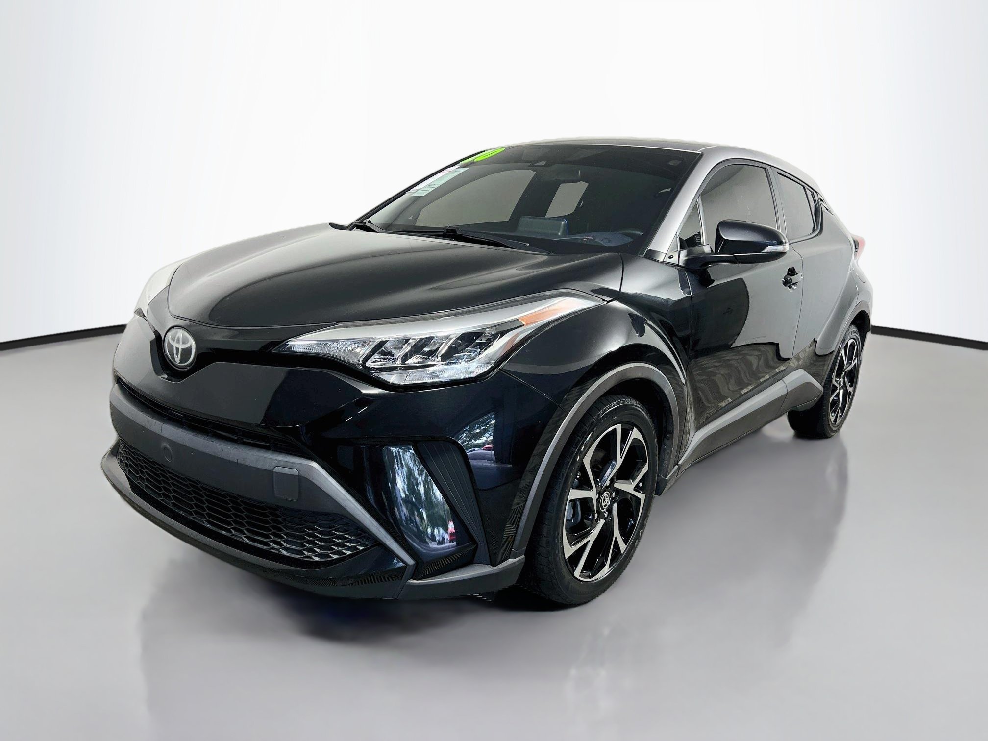 Used 2020 Toyota C-HR XLE FWD image 10