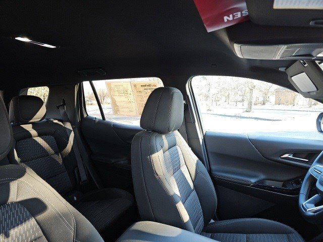 Used 2025 Chevrolet Equinox LT image 13