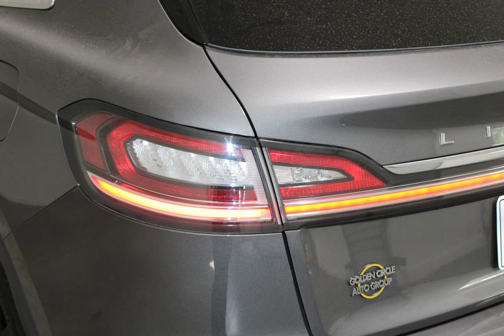 Used 2022 Lincoln Nautilus Reserve w/ Equipment Group 201A image 60