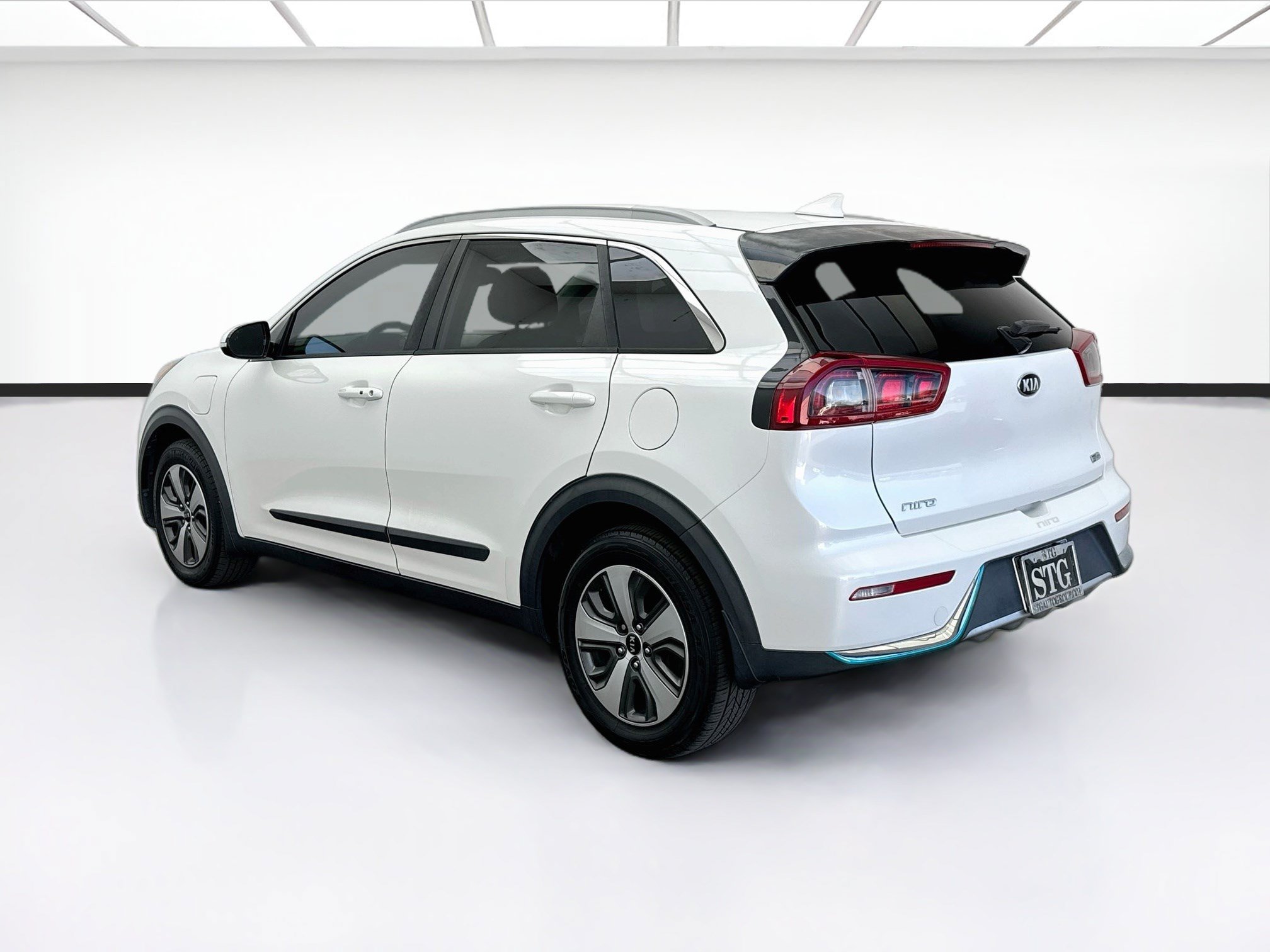 Used 2018 Kia Niro EX FWD image 6