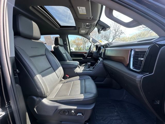 Used 2023 GMC Sierra 1500 Denali w/ Denali Reserve Package AWD/4WD image 32