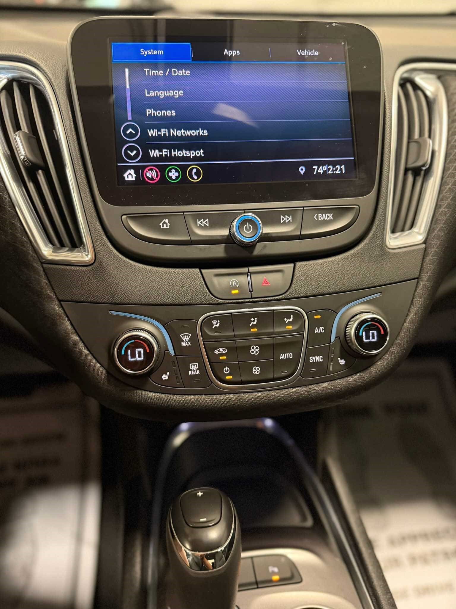 Used 2020 Chevrolet Malibu LT FWD image 31