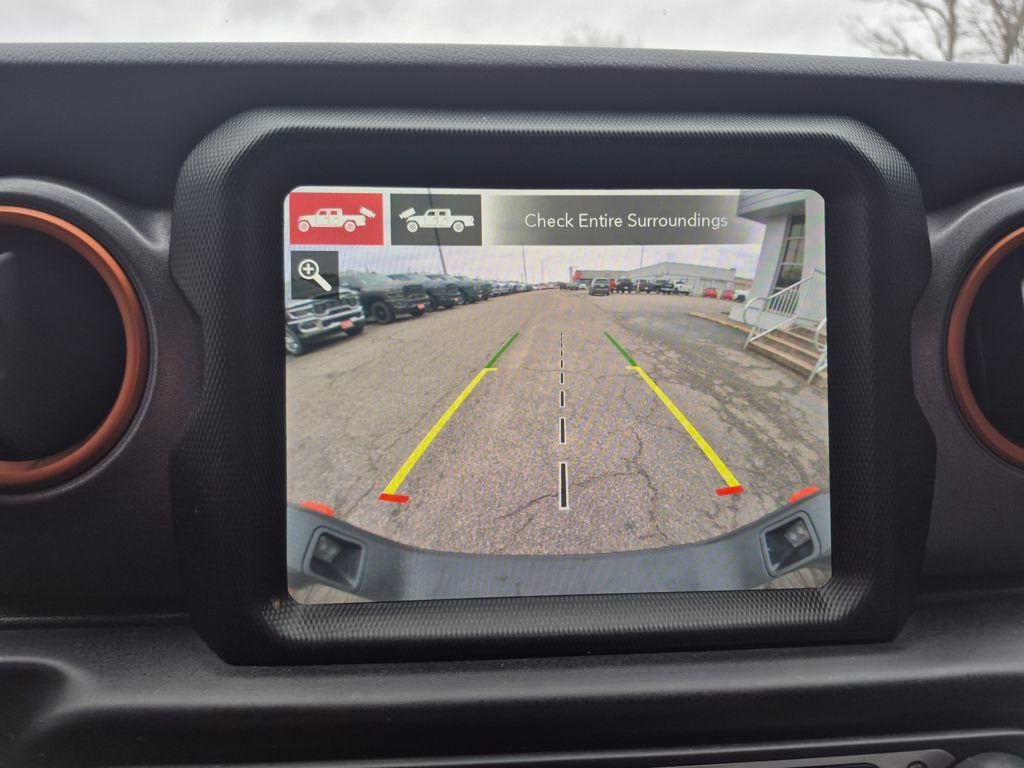 Used 2022 Jeep Gladiator Mojave w/ Cold Weather Group image 19