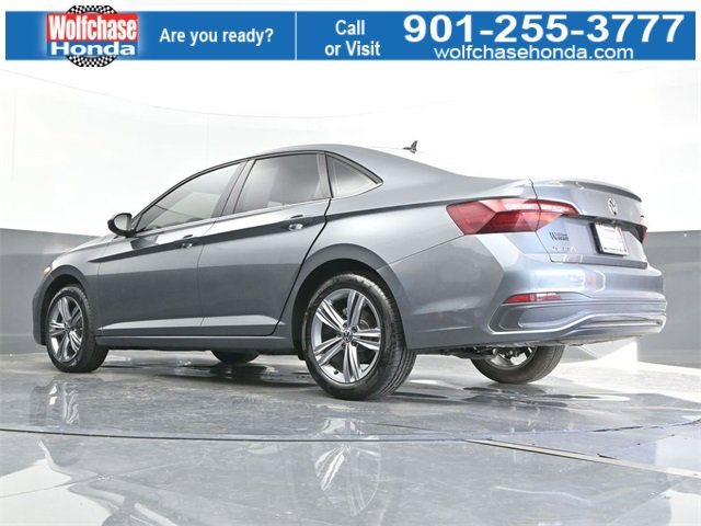 Used 2024 Volkswagen Jetta SE w/ Panoramic Sunroof Package image 23