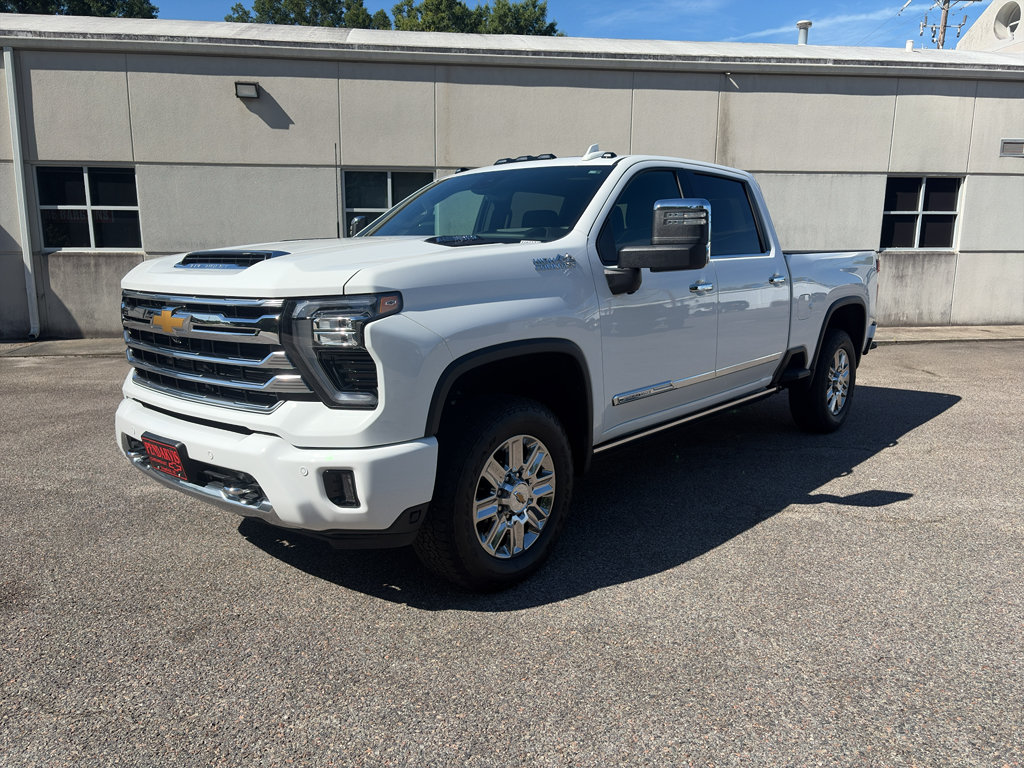 Used 2026 Chevrolet Silverado 2500 High Country w/ High Country Premium Package AWD/4WD image 7