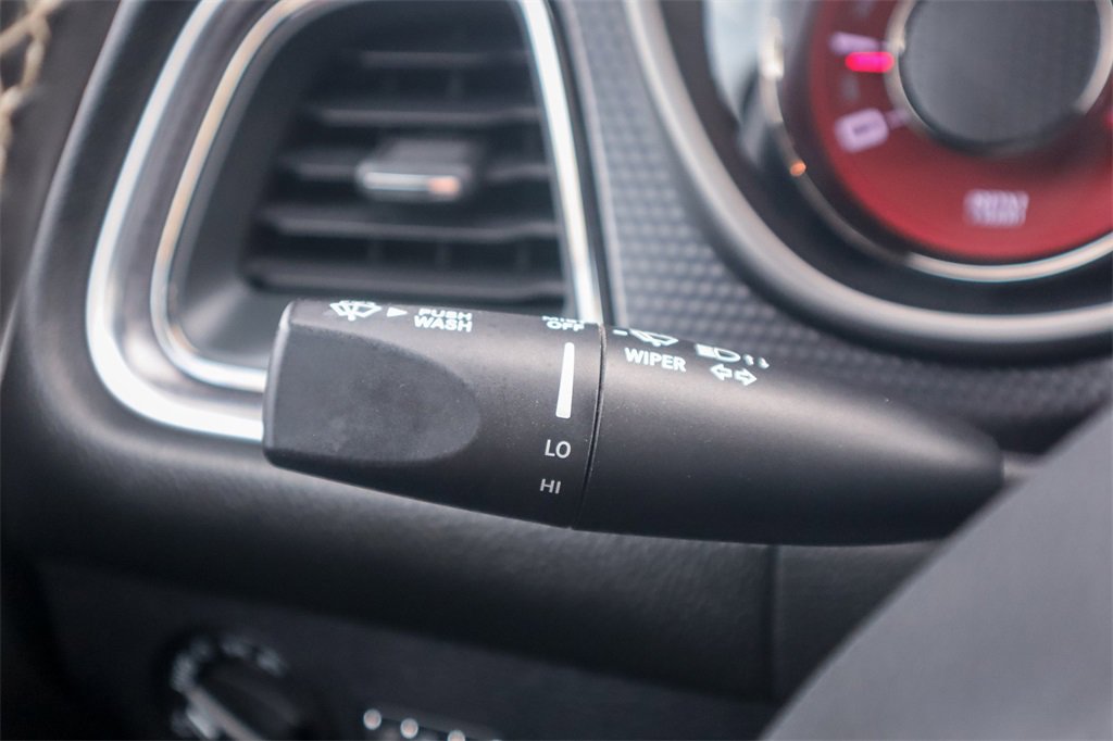 Used 2015 Dodge Challenger SRT Hellcat image 14