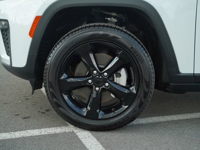New 2026 Jeep Grand Cherokee L Limited w/ Limited Altitude Package AWD/4WD image 9