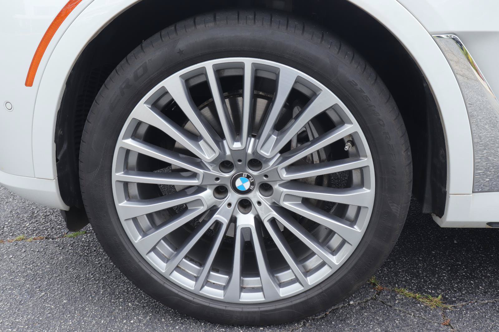 Used 2024 BMW X7 xDrive40i w/ Premium Package AWD/4WD image 42