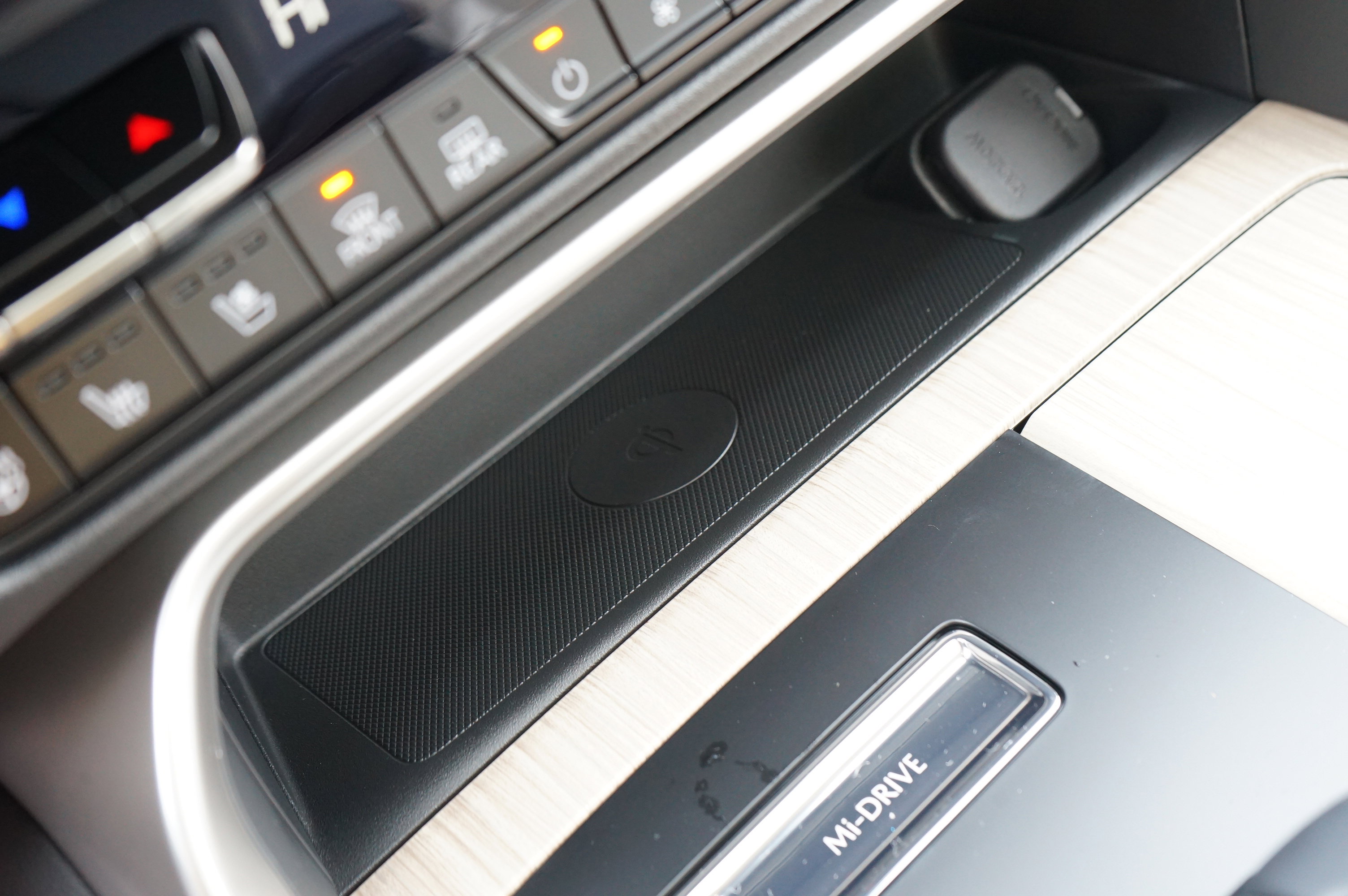 New 2026 MAZDA CX-90 Plug-In Hybrid w/Premium Sport AWD/4WD image 13