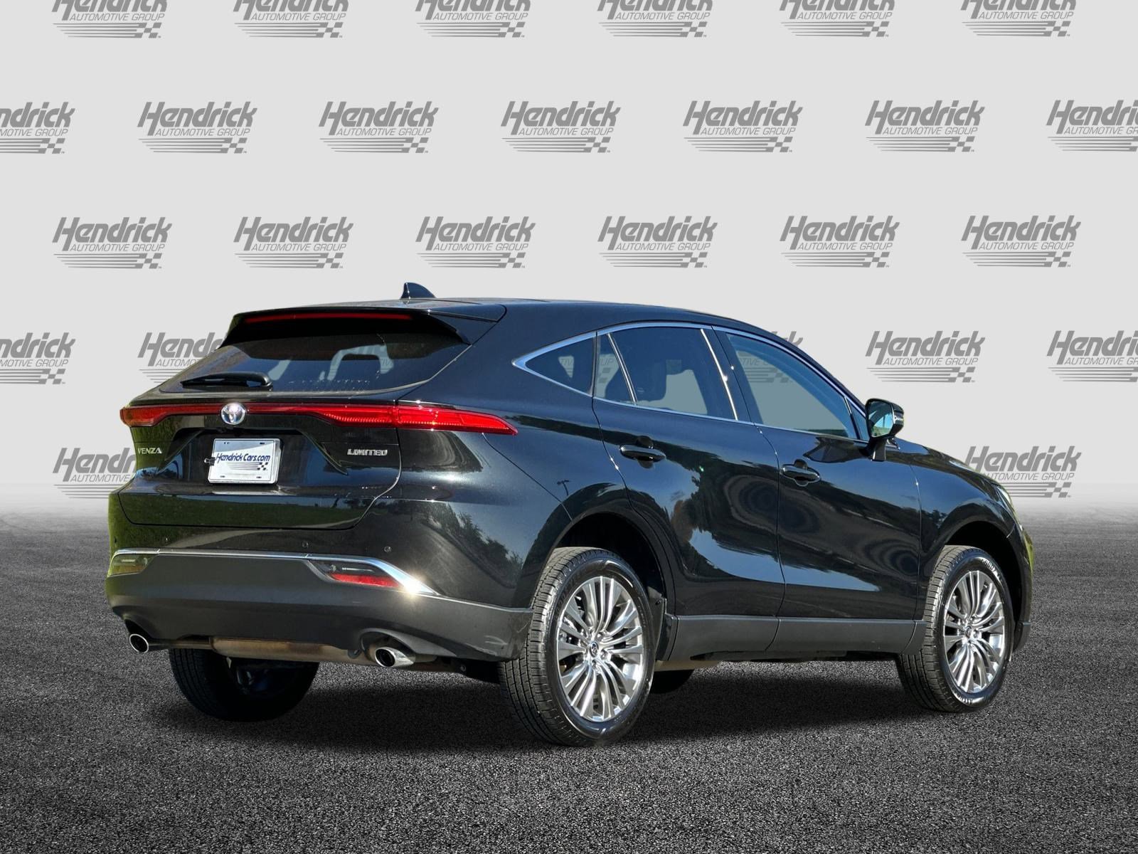 Used 2023 Toyota Venza Limited image 5