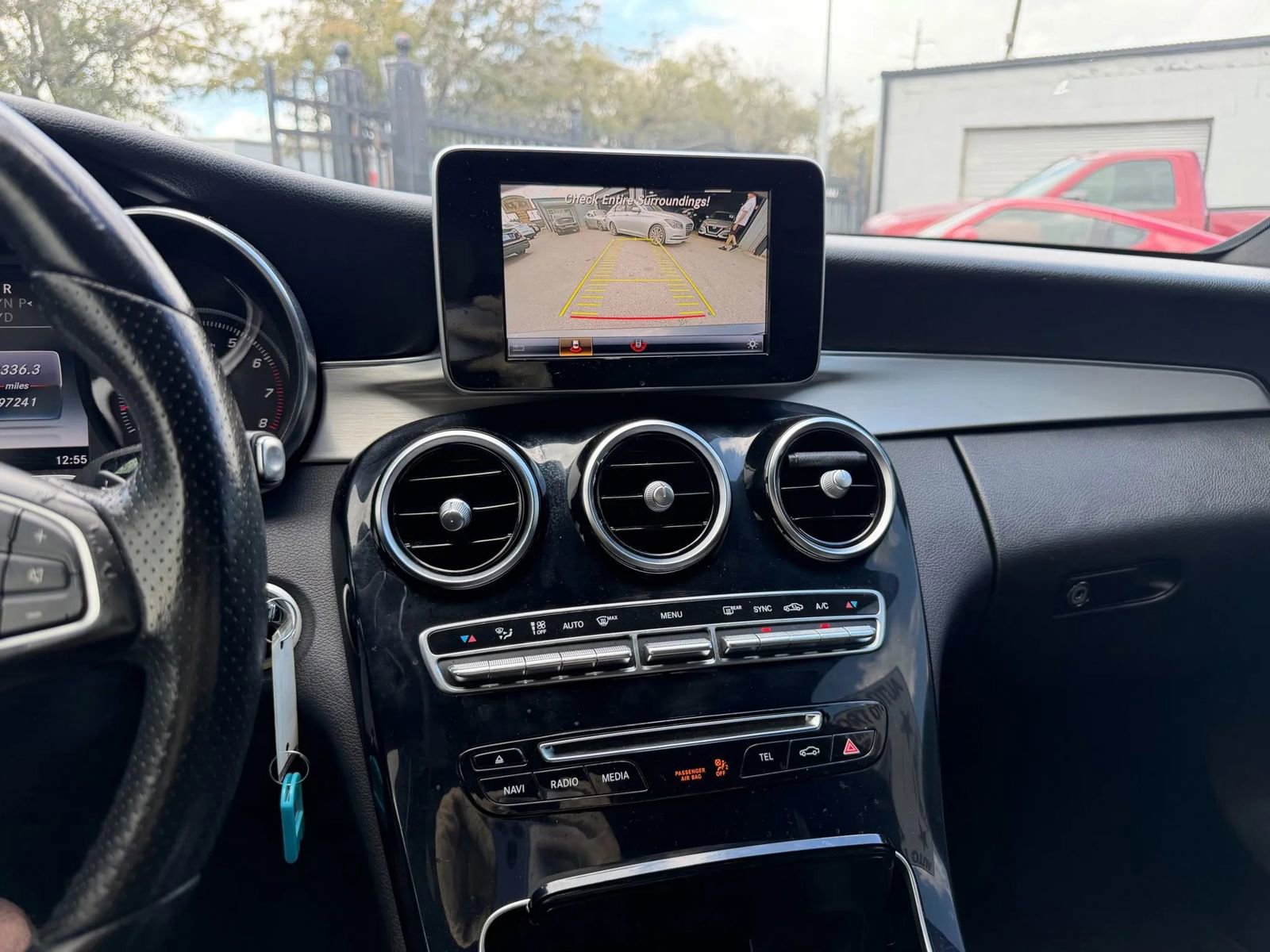Used 2018 Mercedes-Benz C 300 Sedan image 25