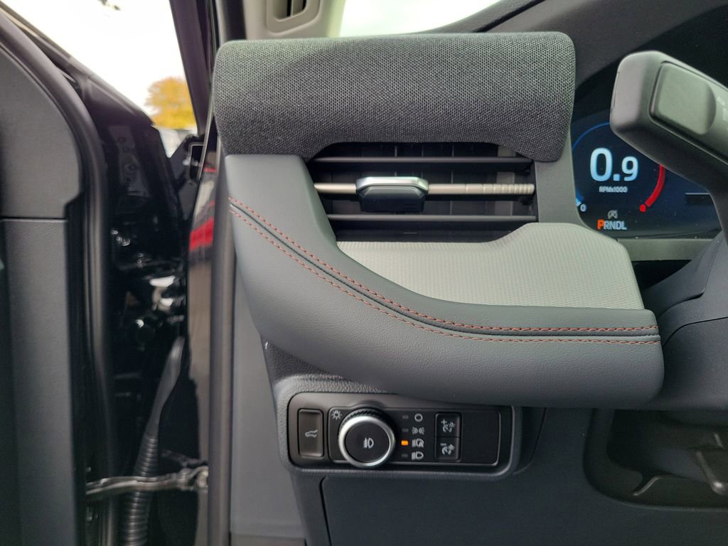 New 2026 Ford Explorer Active w/ Active Comfort Package image 21