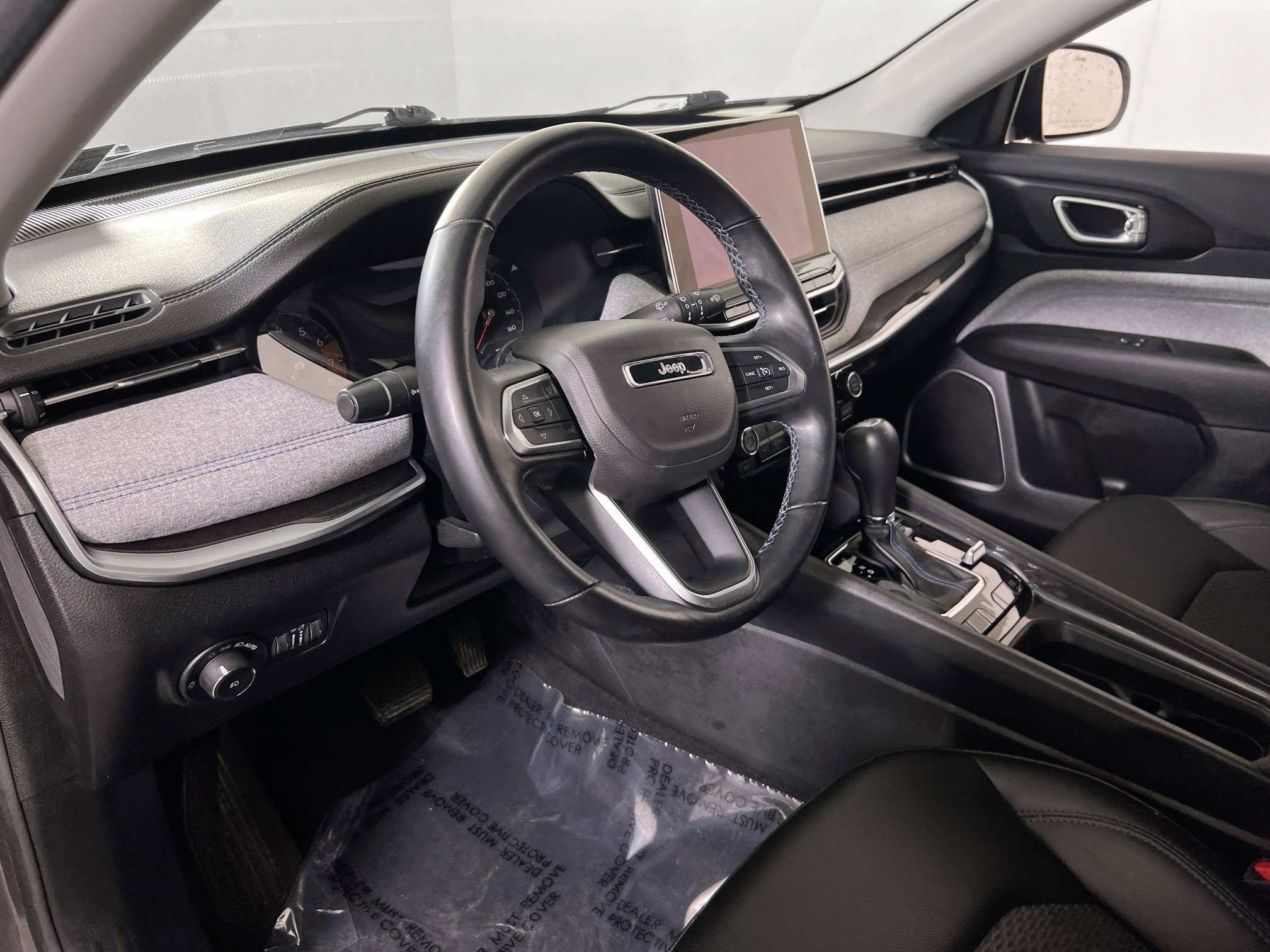 Used 2022 Jeep Compass Latitude w/ Convenience Group image 9