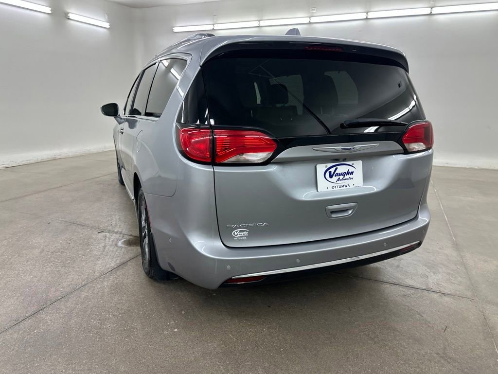 Used 2020 Chrysler Pacifica Touring-L Plus w/ Advanced Safetytec Group FWD image 9