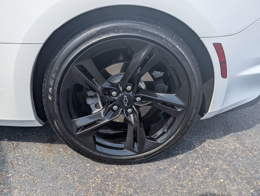 Used 2022 Chevrolet Camaro LT w/ RS Package image 20