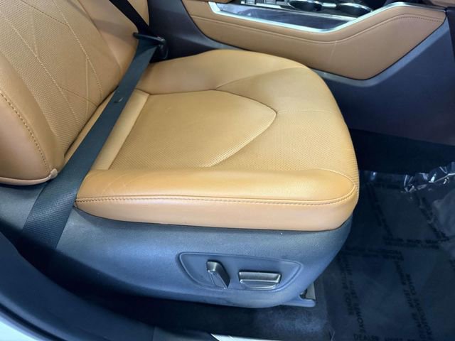 Used 2021 Toyota Highlander Platinum image 15