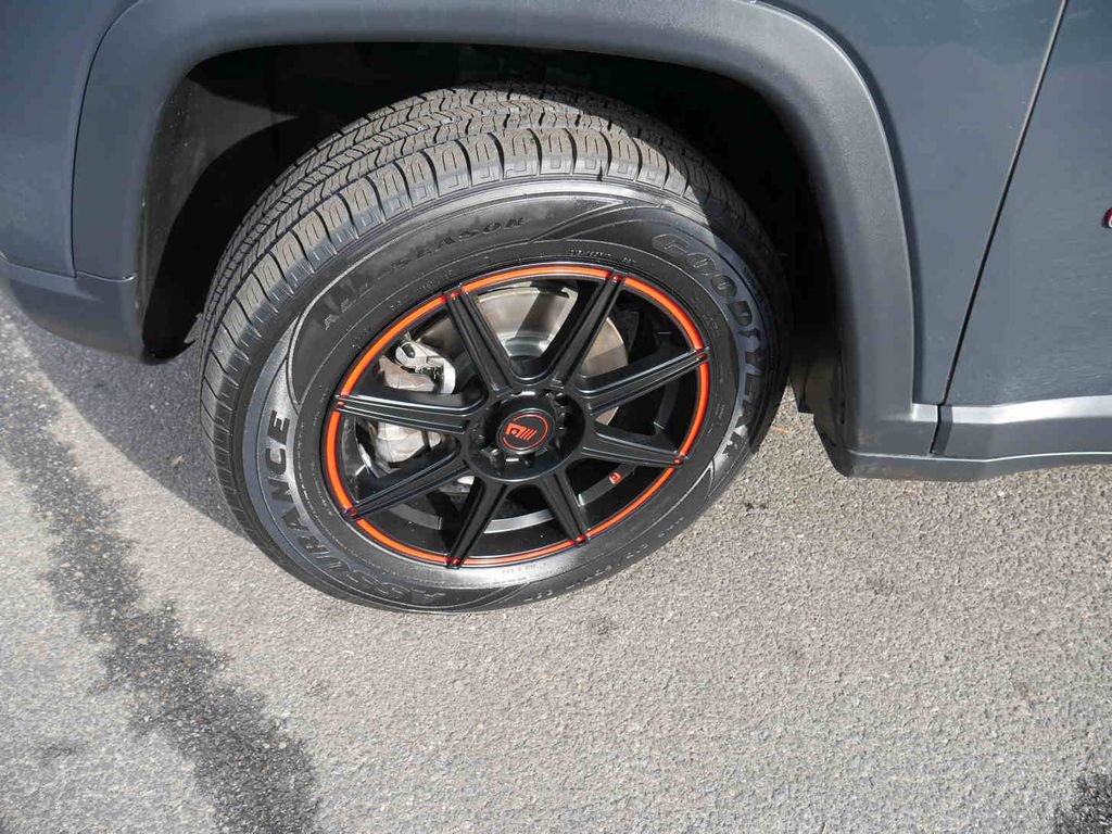 Used 2018 Jeep Compass Trailhawk w/ Leather Interior Group image 13