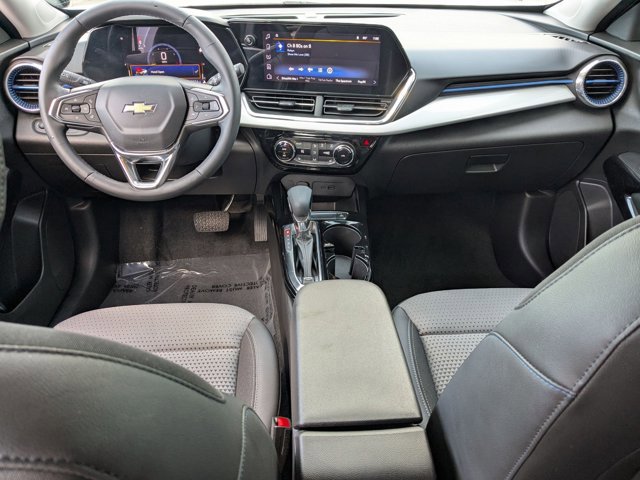 Used 2024 Chevrolet Trax LT w/ Driver Confidence Package image 16