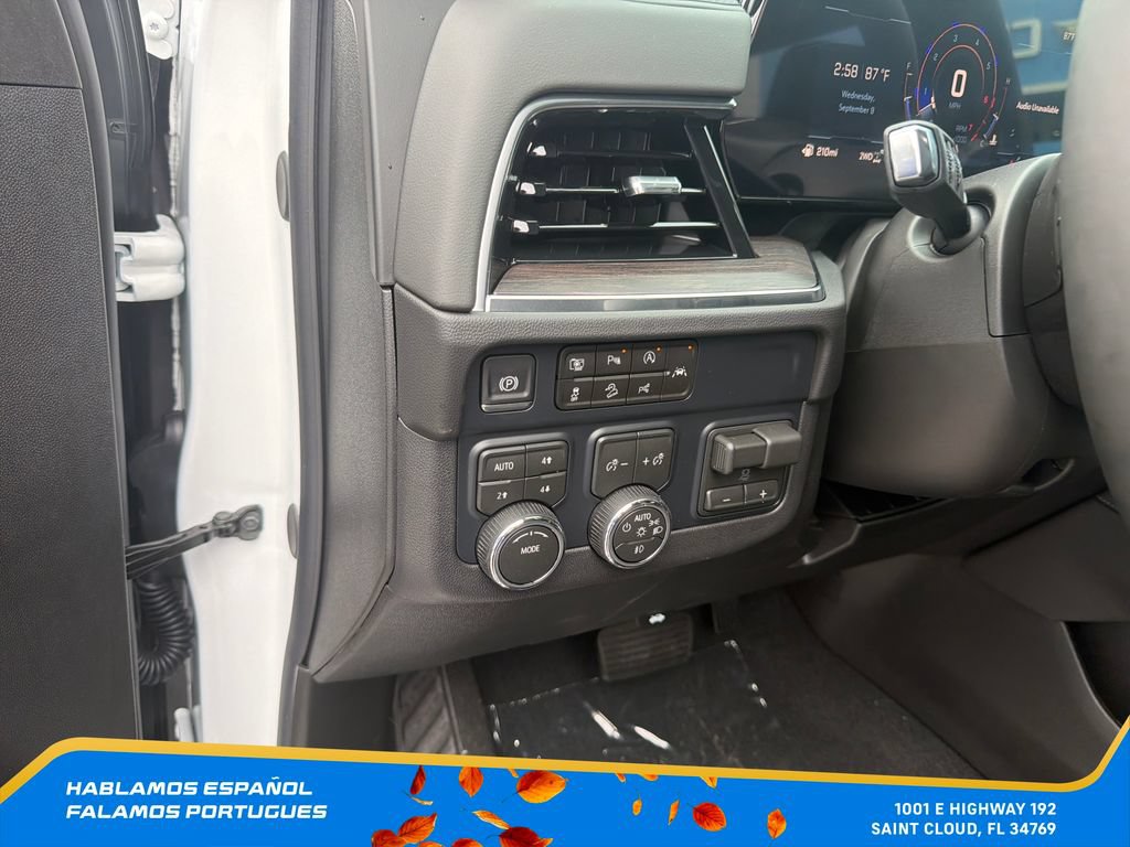 New 2026 Chevrolet Suburban LT w/ Comfort Package AWD/4WD image 18