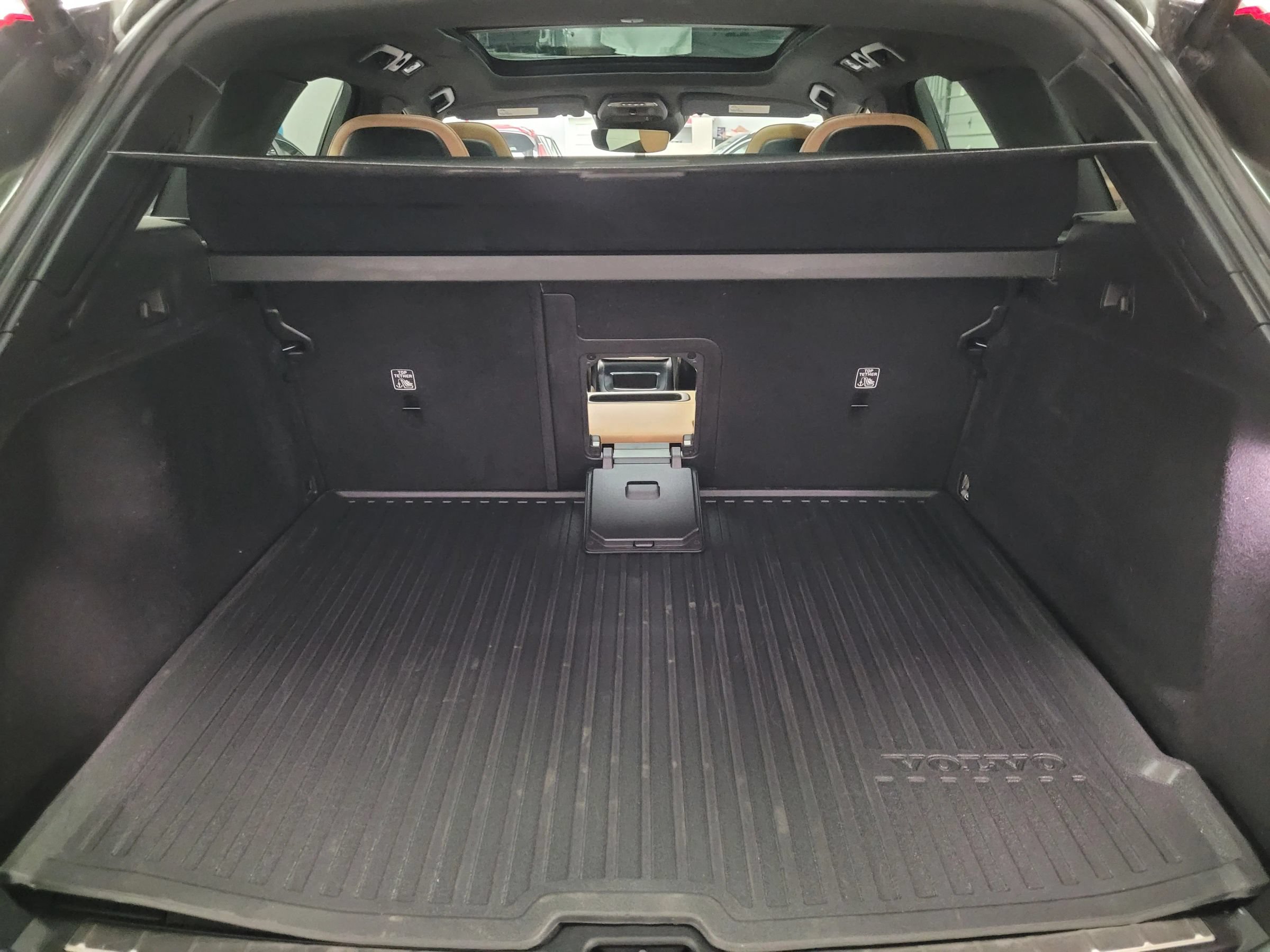 Used 2018 Volvo XC60 T5 Momentum w/ Vision Package AWD/4WD image 40