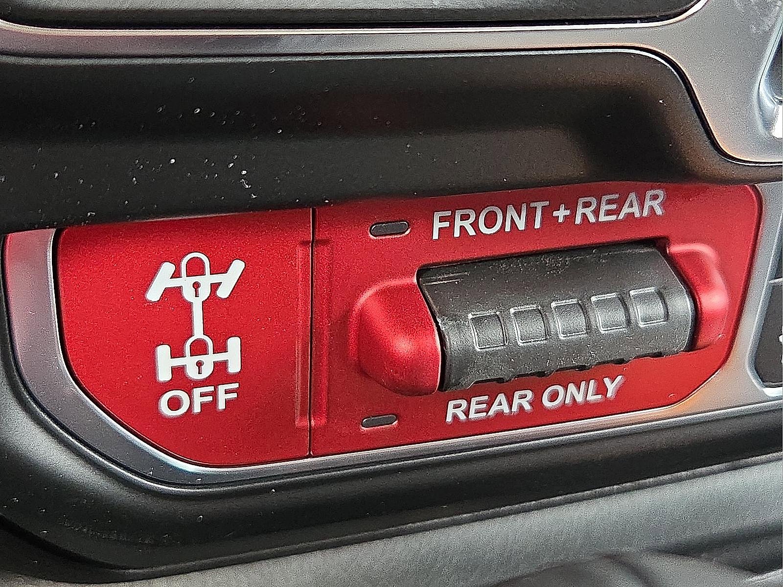 New 2026 Jeep Wrangler Unlimited Rubicon w/ Safety Group image 18