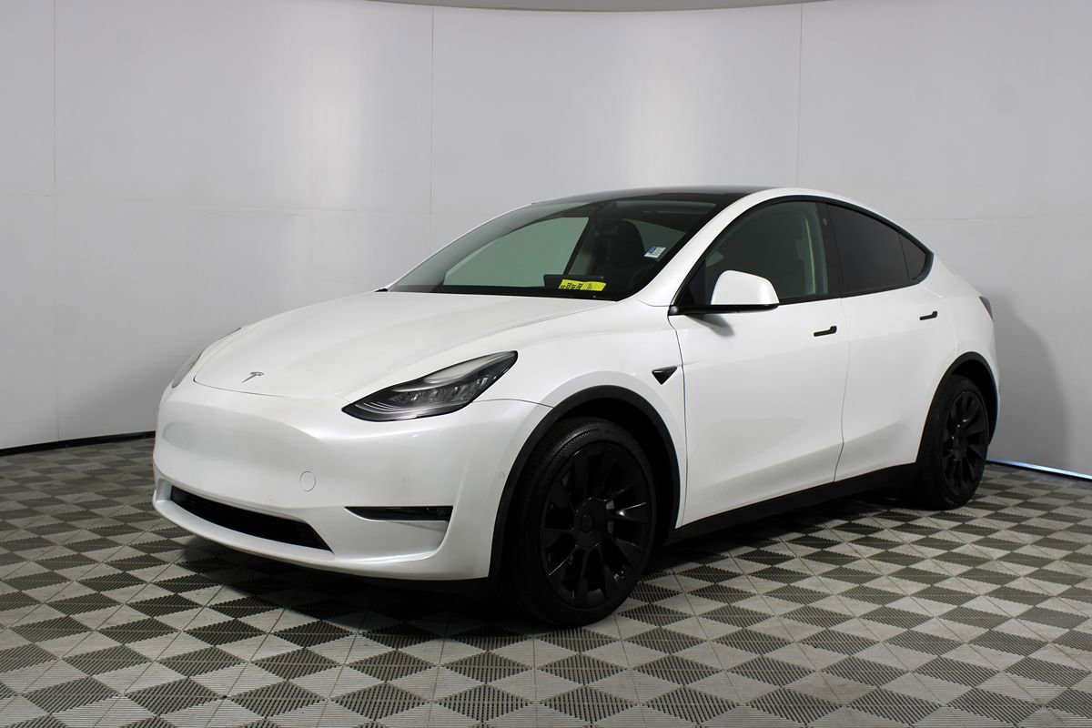 Used 2021 Tesla Model Y Long Range AWD/4WD image 3