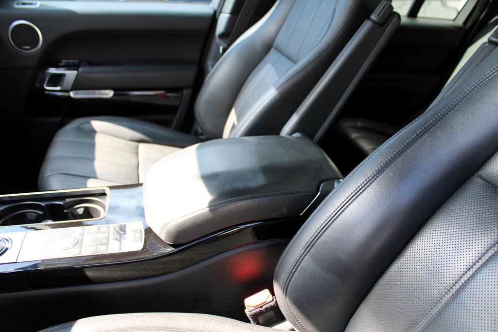 Used 2017 Land Rover Range Rover HSE image 36