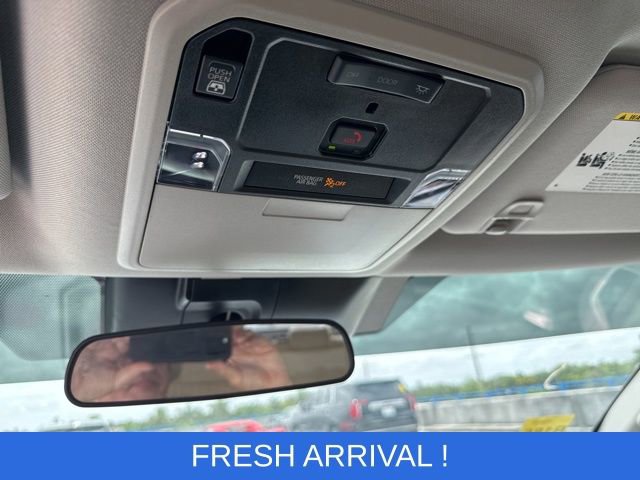 Used 2022 Toyota Tundra SR5 w/ SR5 Convenience Package image 8