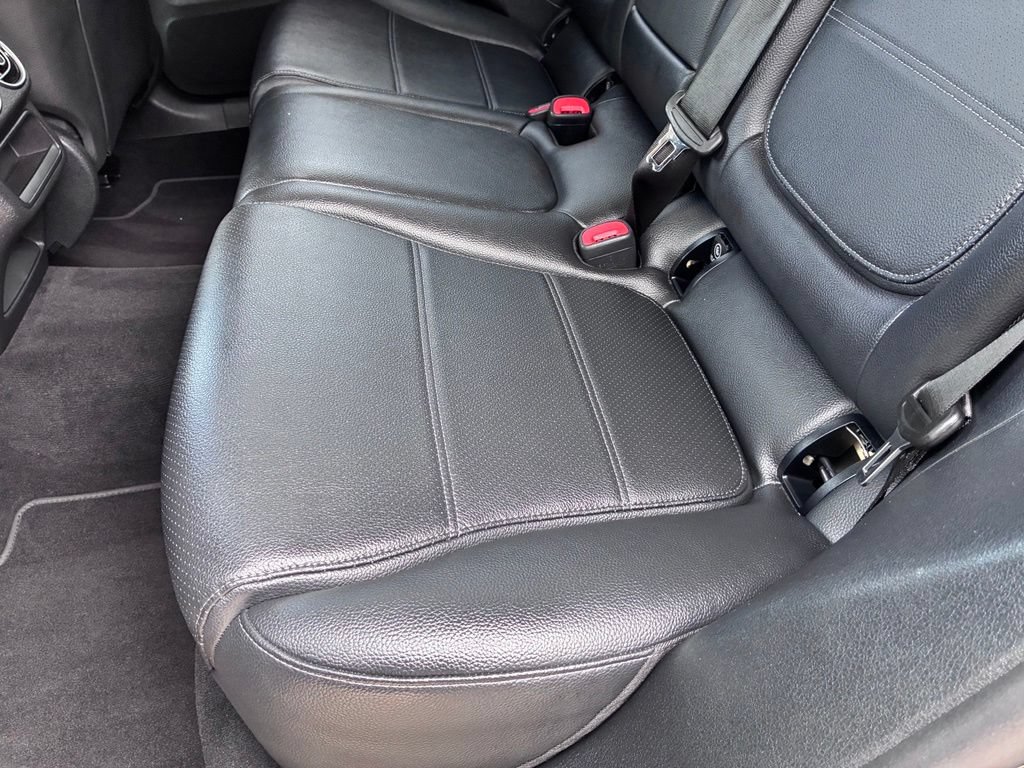 Used 2024 Mercedes-Benz GLC 300 image 17