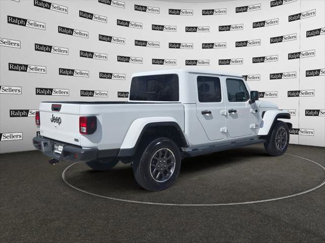 Certified 2023 Jeep Gladiator Overland AWD/4WD image 6