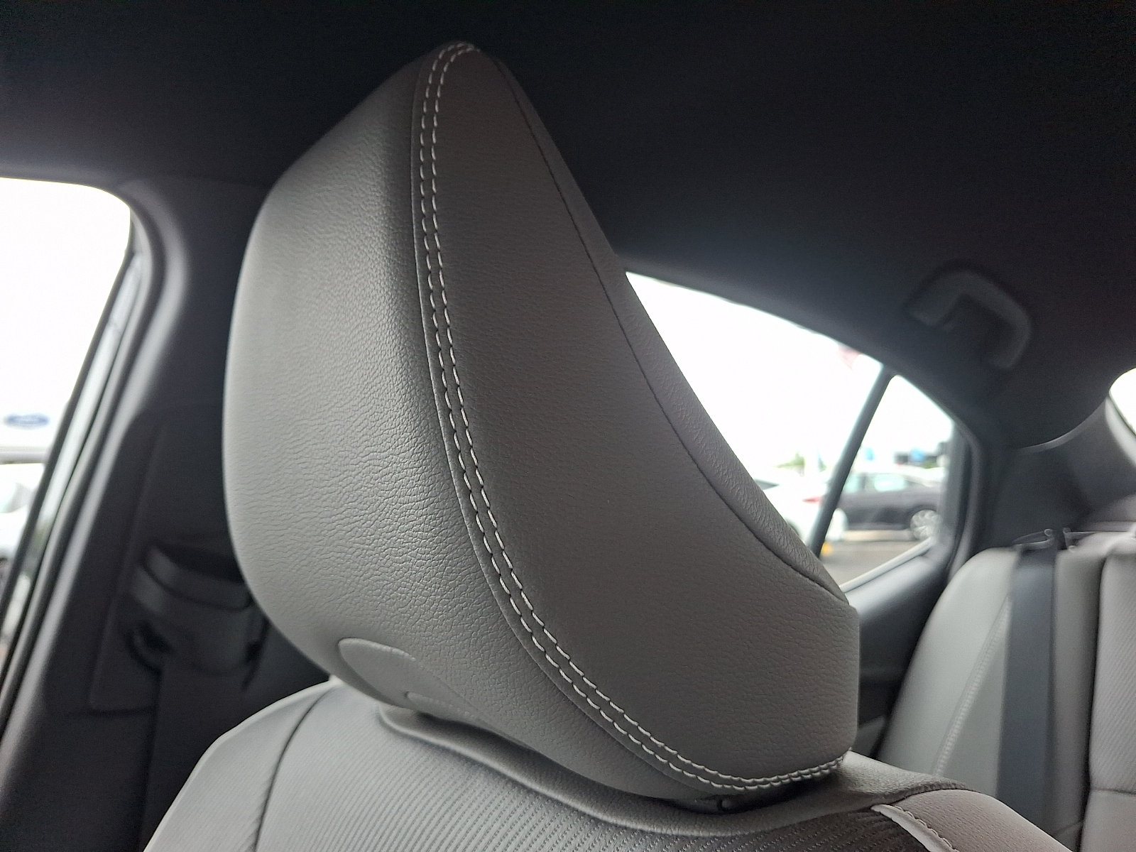 Used 2025 Toyota Camry SE w/ Convenience Package FWD image 13