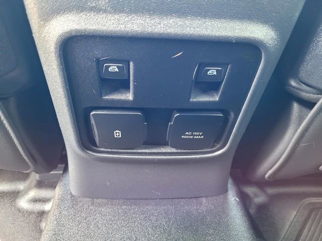 Used 2023 Ford Bronco Badlands image 13