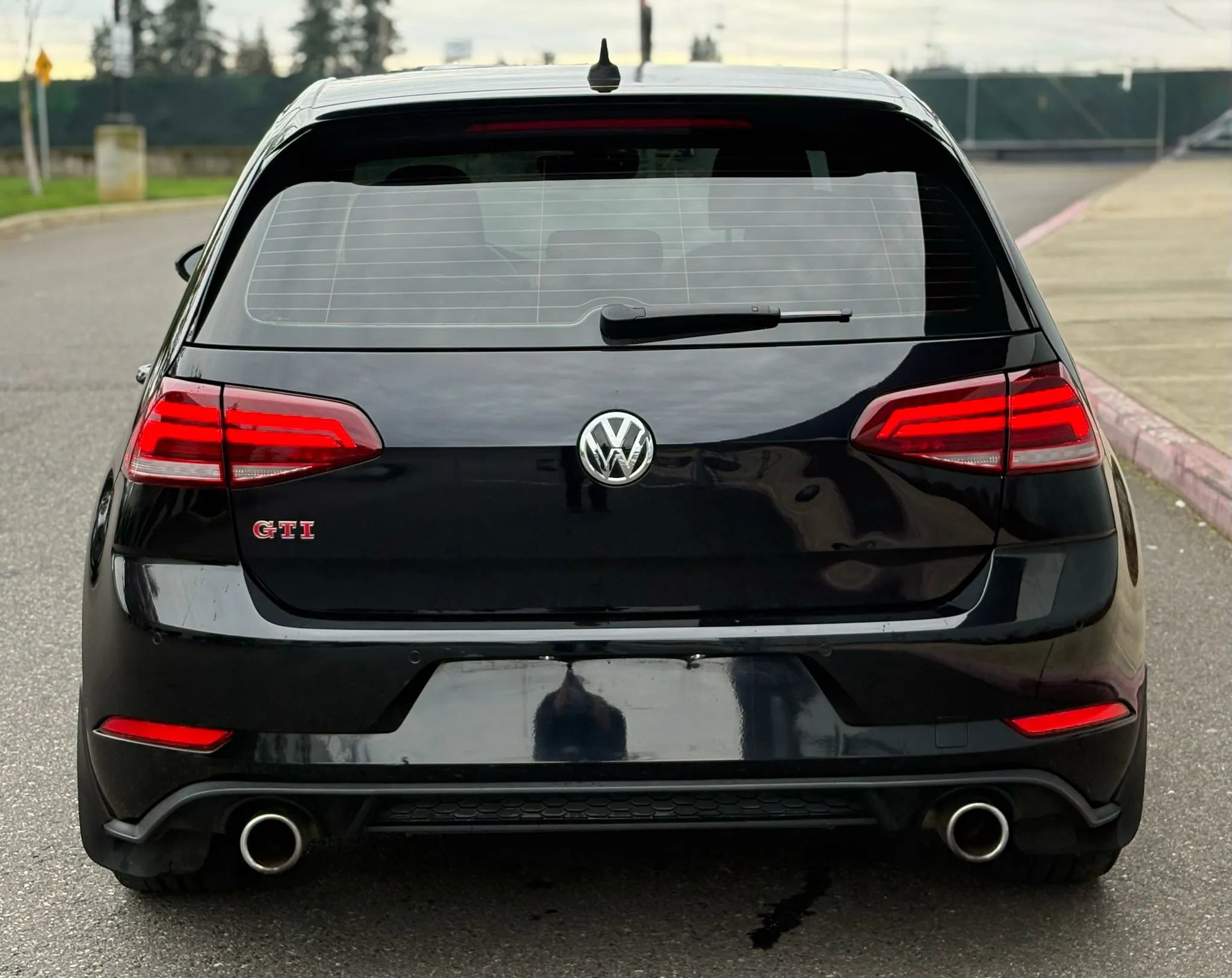 Used 2021 Volkswagen GTI Autobahn image 10