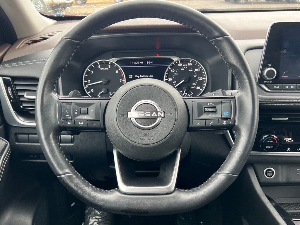 Used 2022 Nissan Rogue SV w/ SV Premium Package image 18